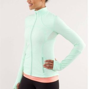 Lululemon define MINT green jacket